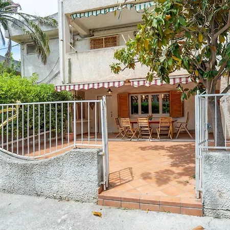 Semesterbostad Beautiful House In Nature Near The Sea Caulonia Marina